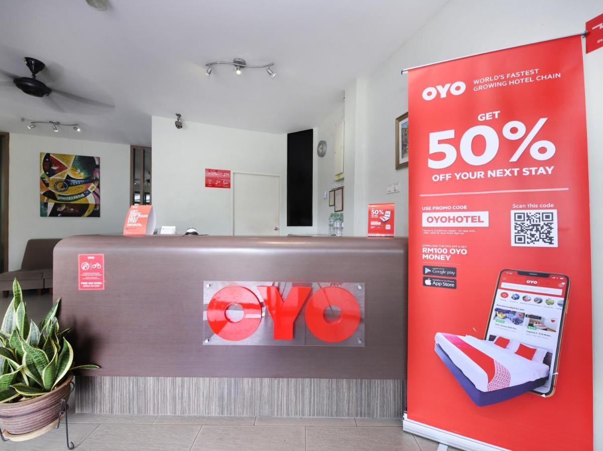 Oyo 44034 Furama Lodging House Кучінг Екстер'єр фото